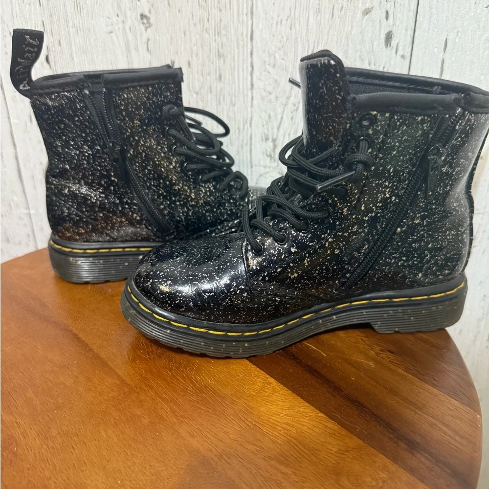 Dr. Martens Black Glitter Kids Boots - Picture 2 of 5